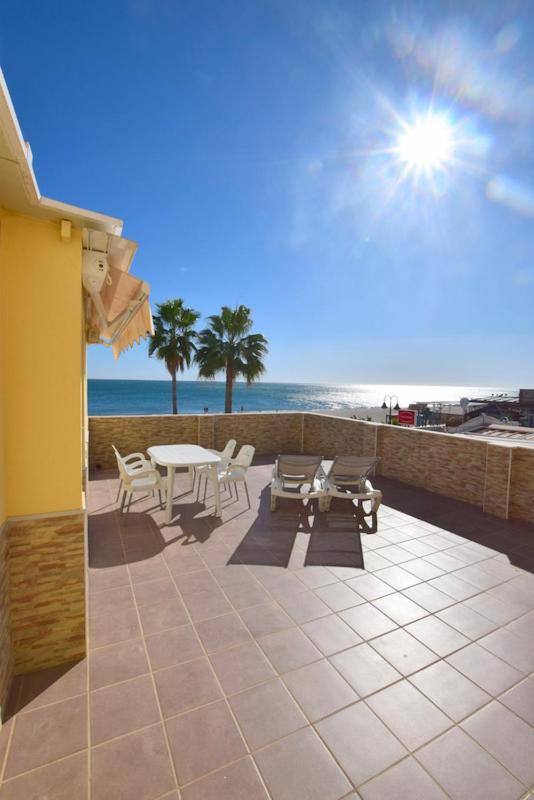 Carihuela 1ª Linea De Playa Apartment Torremolinos Exterior photo