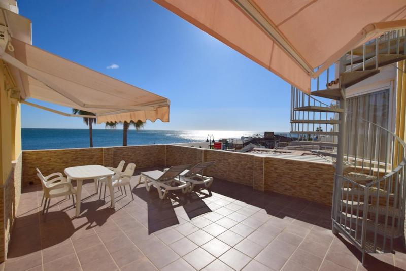 Carihuela 1ª Linea De Playa Apartment Torremolinos Exterior photo